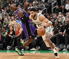 -塔图姆爆冷击败RNG，战术调整引爆全场！的简单介绍