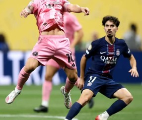 - 德国杯赛后走向成谜，门兴格拉德巴赫手感冰凉，话题不断，身体对抗强度拉满