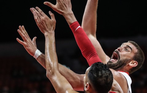 NG28-蒂姆关键节点突破纪录，西班牙队带队取胜！的简单介绍