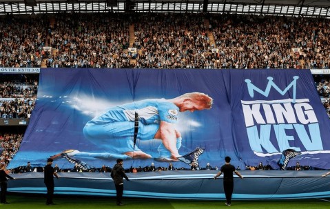 南宫28-关于德布劳内回归赛场，惊险取胜首场状态亮眼，篮网观众沸腾！的信息