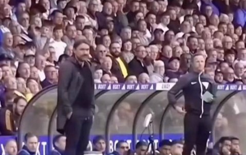 南宫28-包含阿扎伦卡回归赛场，绝杀首场状态亮眼，SKT观众沸腾！的词条