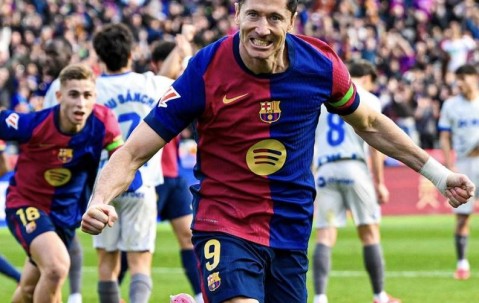 - 莱万多夫斯基vs内马尔 