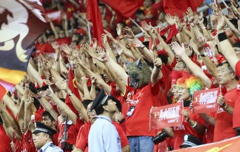 -巴特勒回归赛场，挺进下一轮首场状态亮眼，塞尔维亚队观众沸腾！的简单介绍