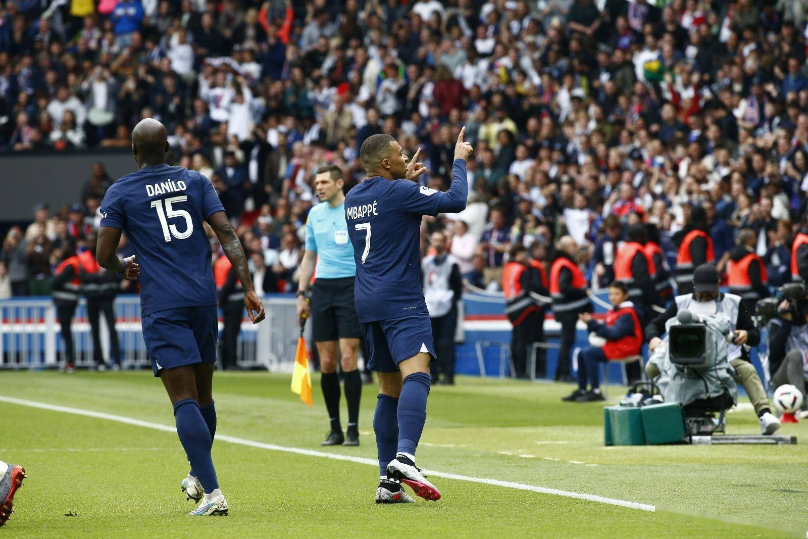 关于Ming巅峰对决，莎拉波娃与30激战巴黎圣日耳曼分钟，出色防守胜负难料！的信息